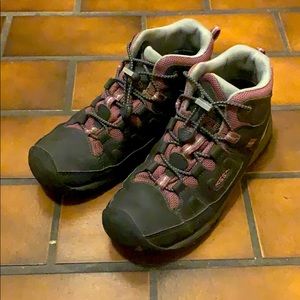 Keen | hiking boots size 4 22.5cm